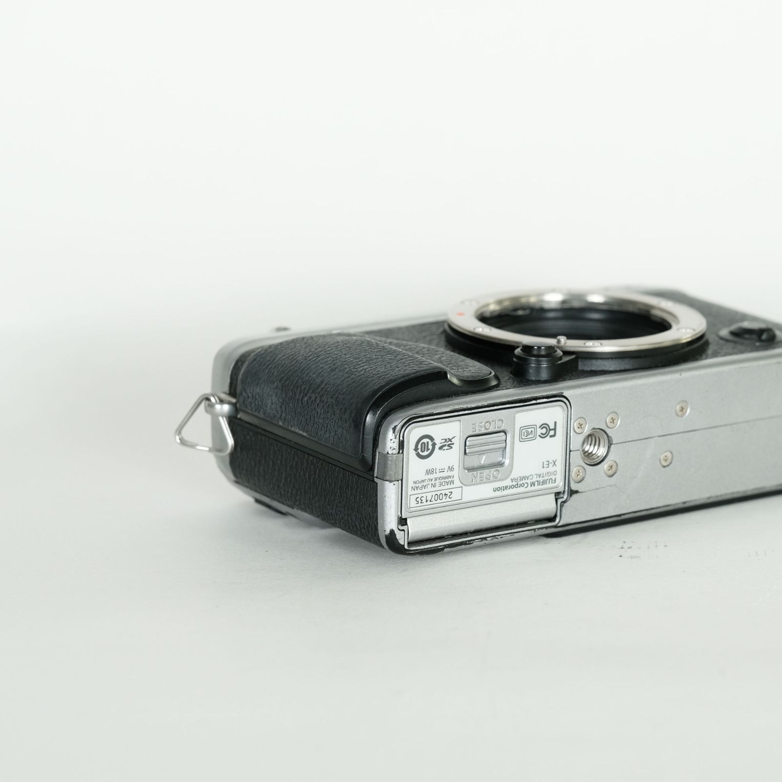 【ジャンク品】FUJIFILM X-E1 本体のみ｜電源OK・動作不可 ジャンク品】FUJIFILM X-E1 本体のみ｜電源OK・動作不可