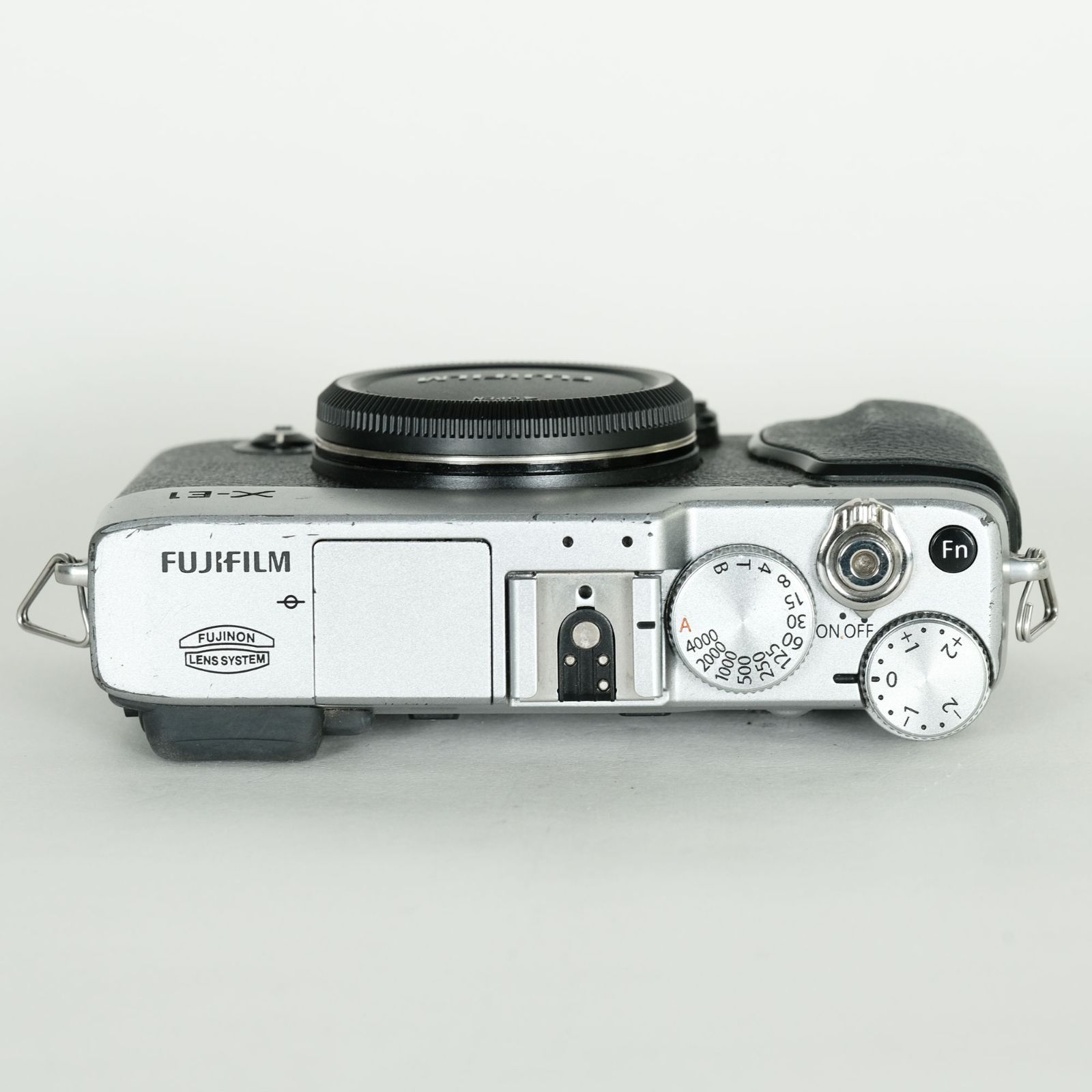 ジャンク品] FUJIFILM X-E1 シルバー | ミラーレス一眼カメラ - メルカリ