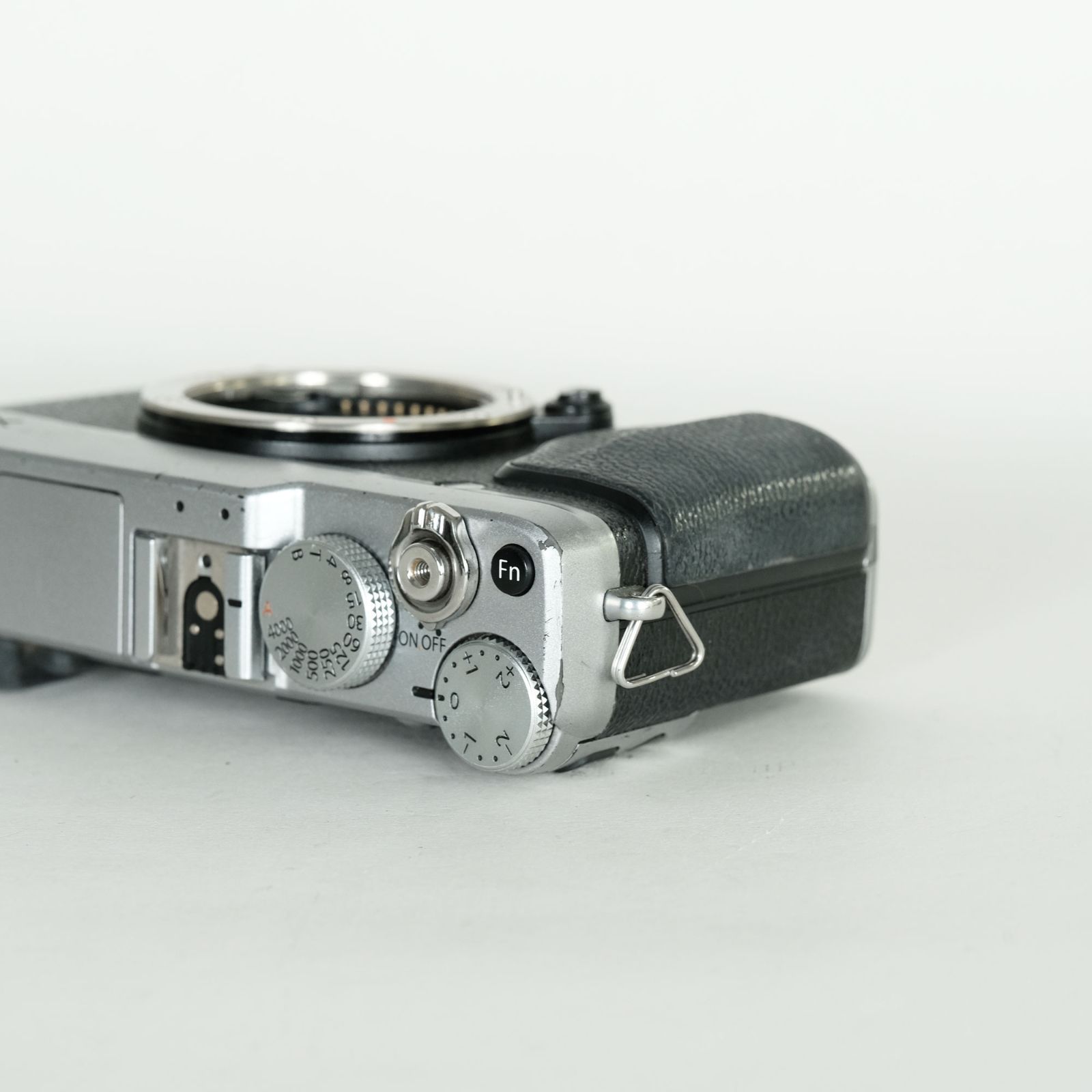 ジャンク品] FUJIFILM X-E1 シルバー | ミラーレス一眼カメラ - メルカリ