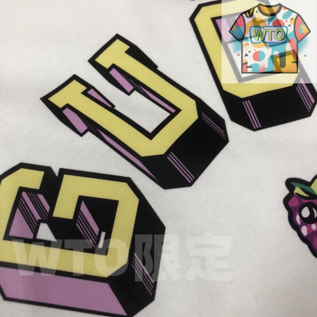 春夏 ロゴプリントTシャツ