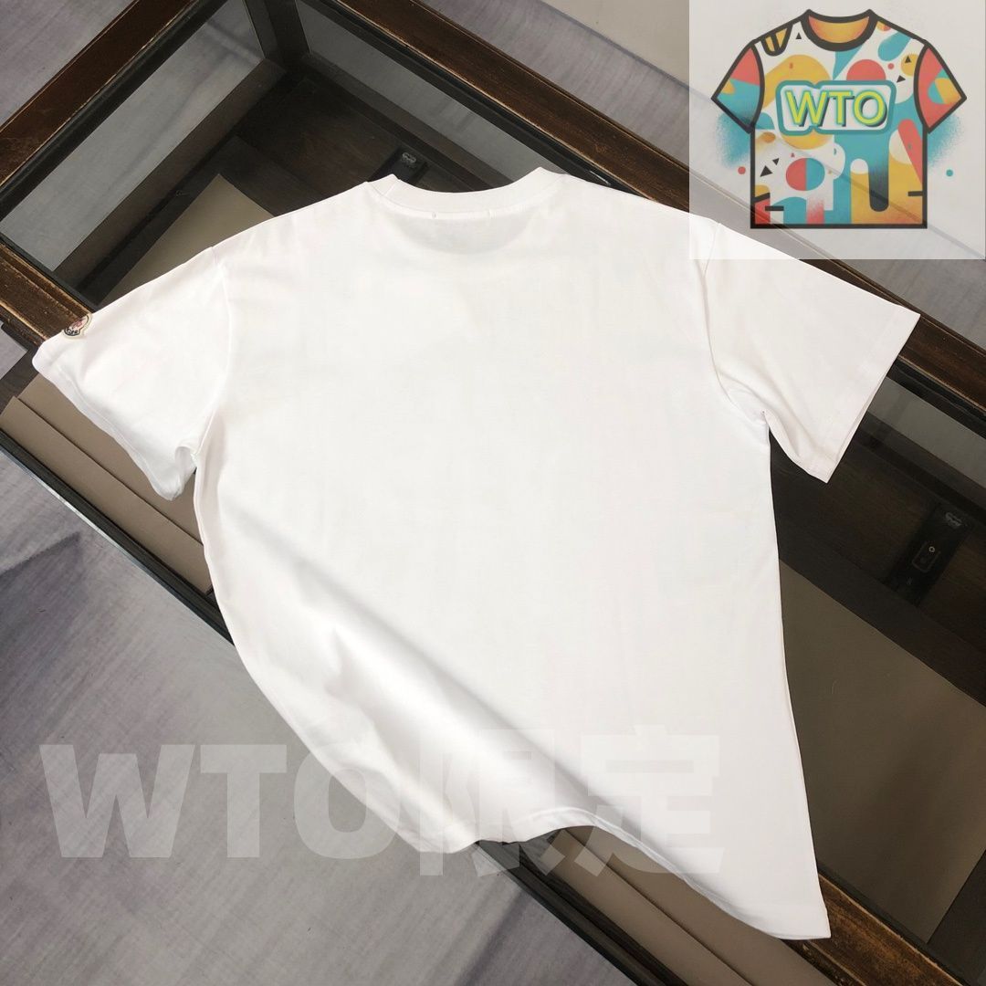 MONCLER クルーネックTシャツ