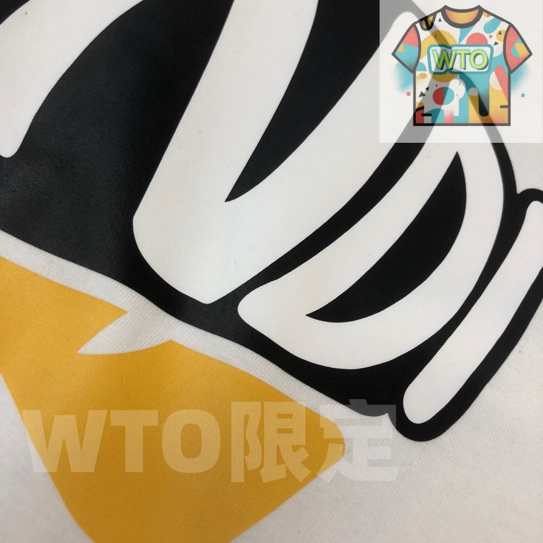 クルーネックTシャツ