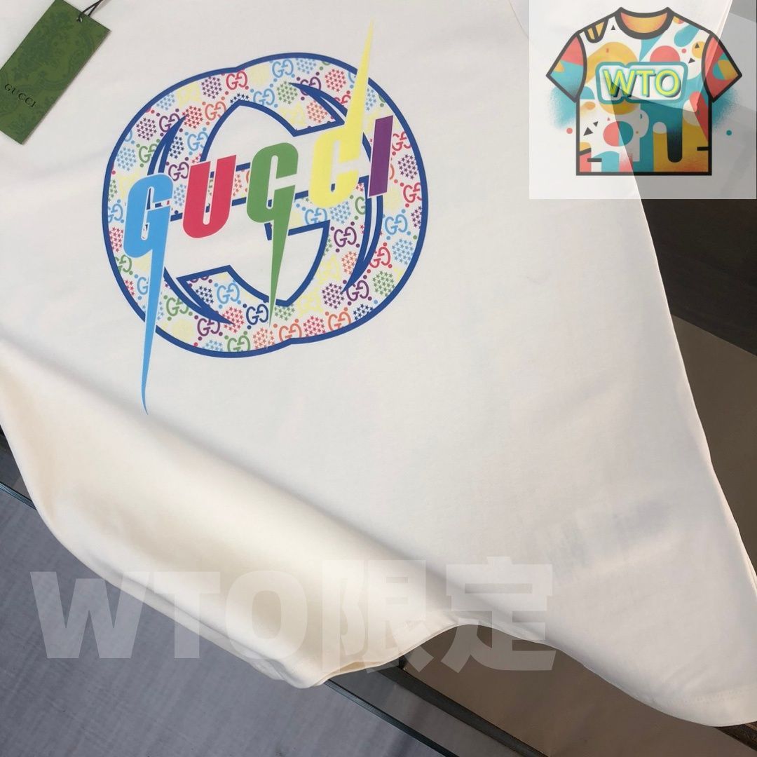 ロゴプリントTシャツ