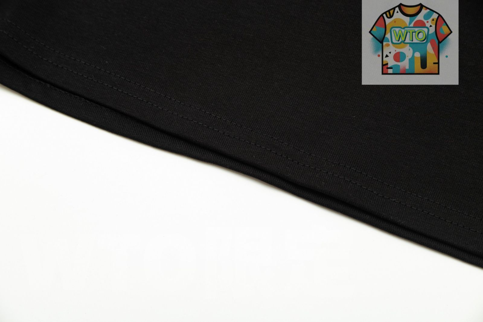 クルーネックTシャツ