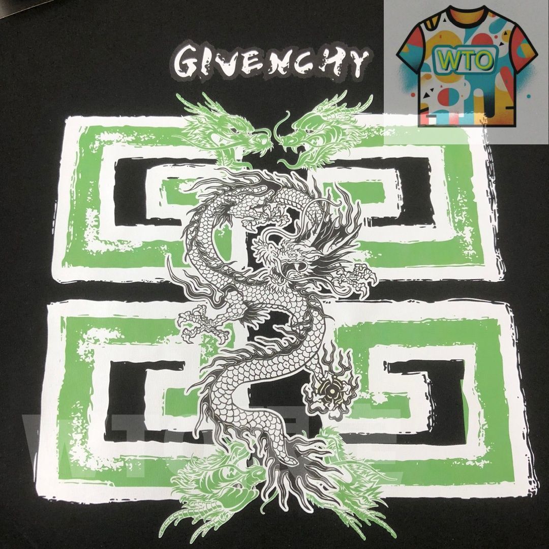 ロゴプリントTシャツ