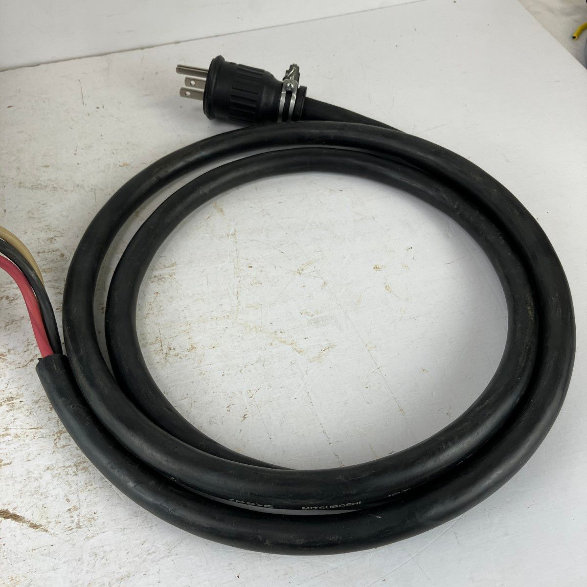 ЗЗMARUMASA 100v 200v 昇降圧兼用 変圧器 トランサ― MA-30T アイボリー MERCADOAVALIA_COM_BR