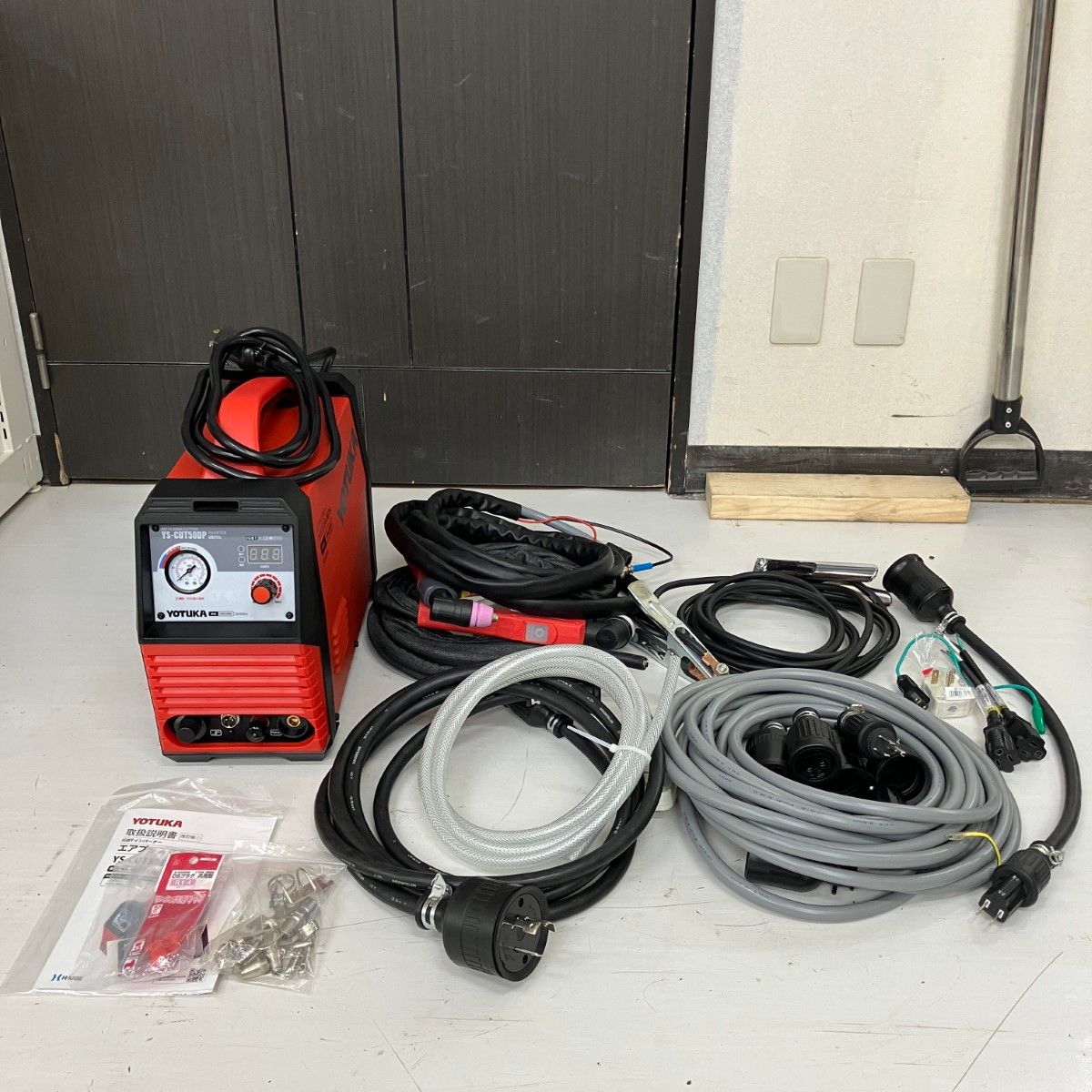 ЗЗYOTUKA 100 v 200 エアプラズマカッター ガン クリップ エアホース プラグ付 YS CUT 50 DP レッド