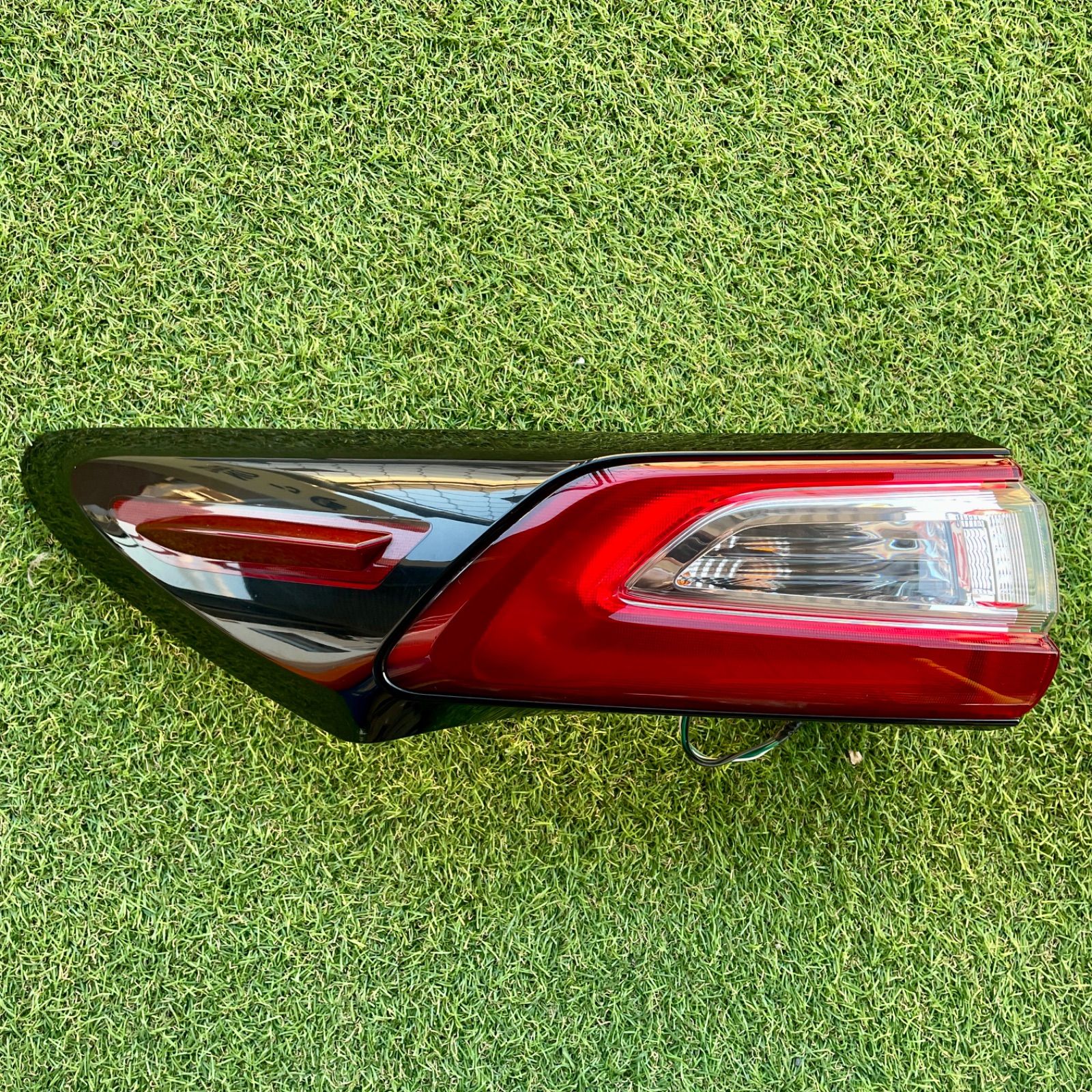 美 品】TOYOTA トヨタ HARRIER 60系ハリアー後期型 純正テールランプ