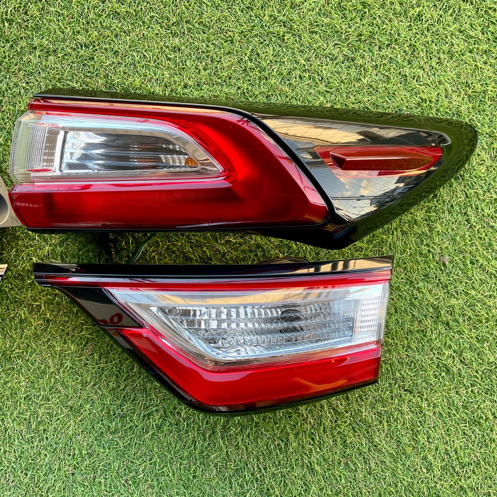 美 品】TOYOTA トヨタ HARRIER 60系ハリアー後期型 純正テールランプ