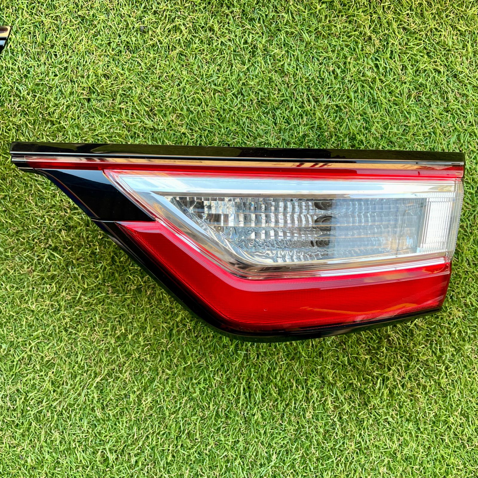 美 品】TOYOTA トヨタ HARRIER 60系ハリアー後期型 純正テールランプ