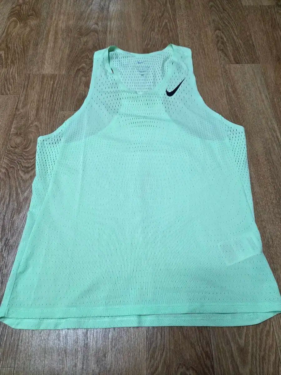 ナイキ エアロスイフト ミント シングレット M