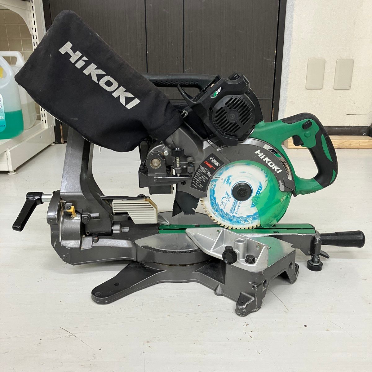 ЗЗHiKOKI ハイコーキ 36v 165mm コードレス卓上スライド丸のこ バッテリー 充電器無し C3606DRB グリーン