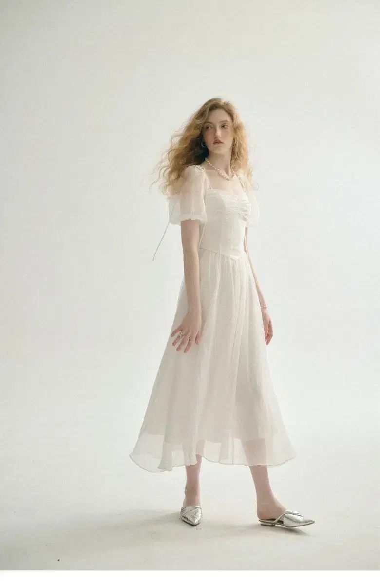 Mサイズ シンスゼン Minerva リボン ロング丈ワンピース 白 パフ ロング リゾートワンピース