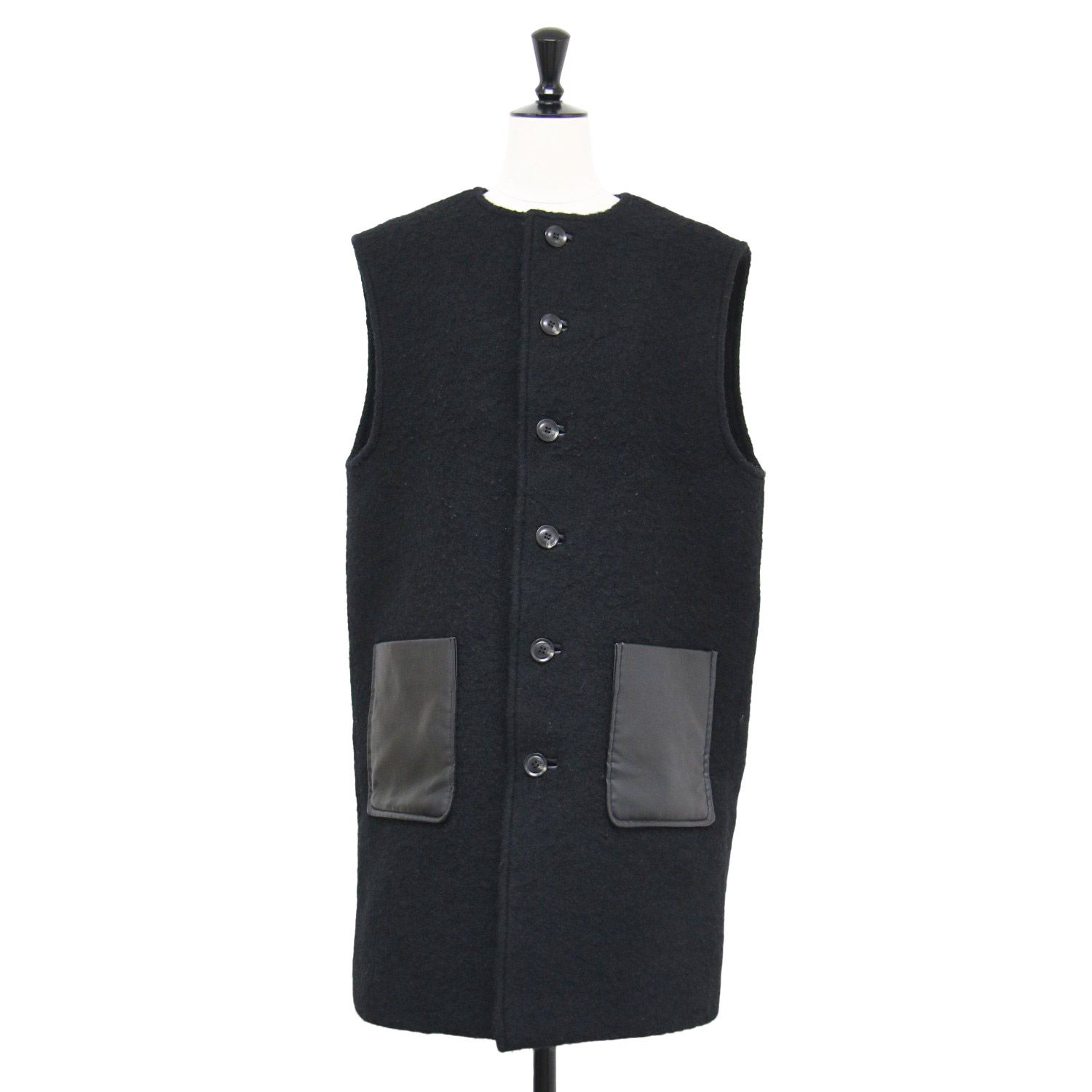 MACPHEE マカフィー ベスト ブラック 黒 サイズ 36 9号 23秋冬 シープ パイル クルーネック ジレ ベス ロング ノーカラ ウール フェイクレザー トップス レイヤード レディース