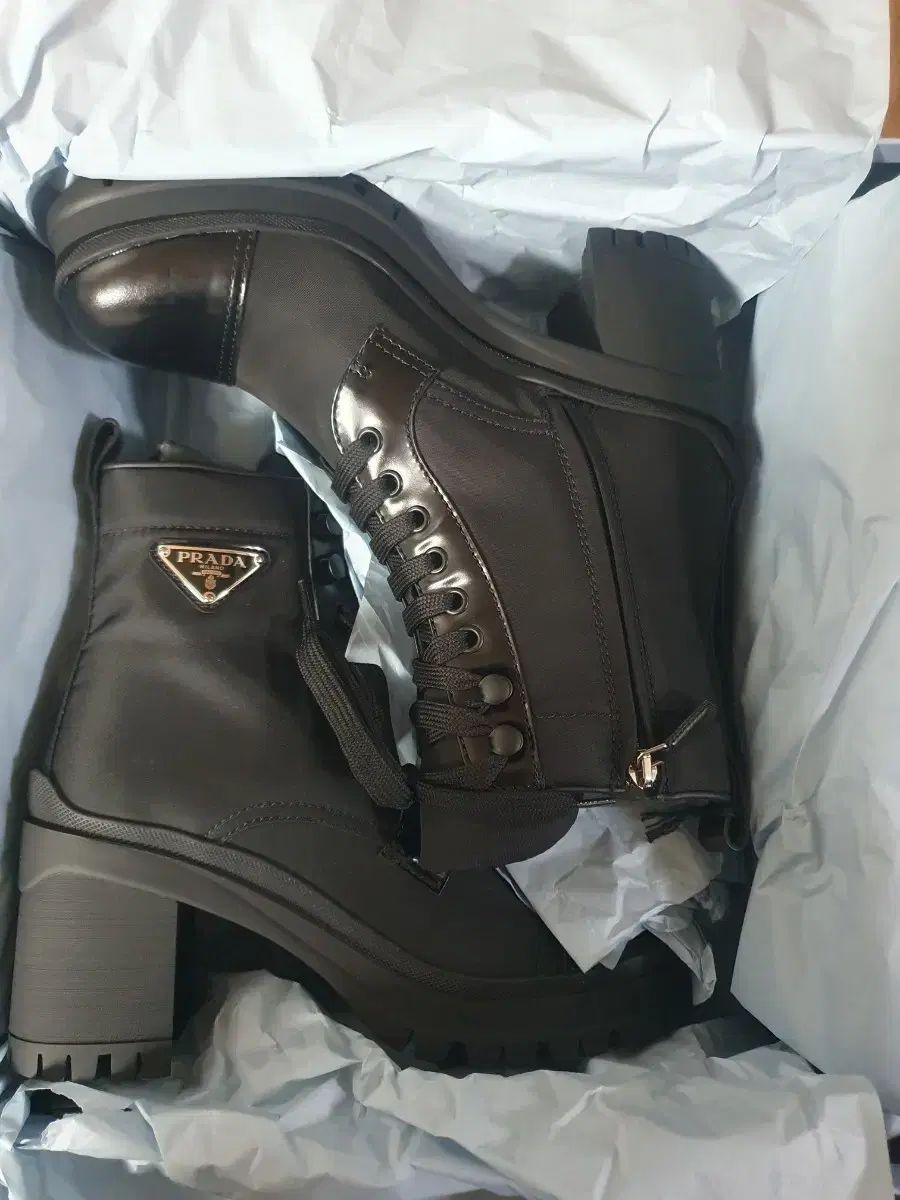 38 5 PRADA プラダ ブラッシュド リナイロン 三角ロゴ ウォーカーブーツ 靴