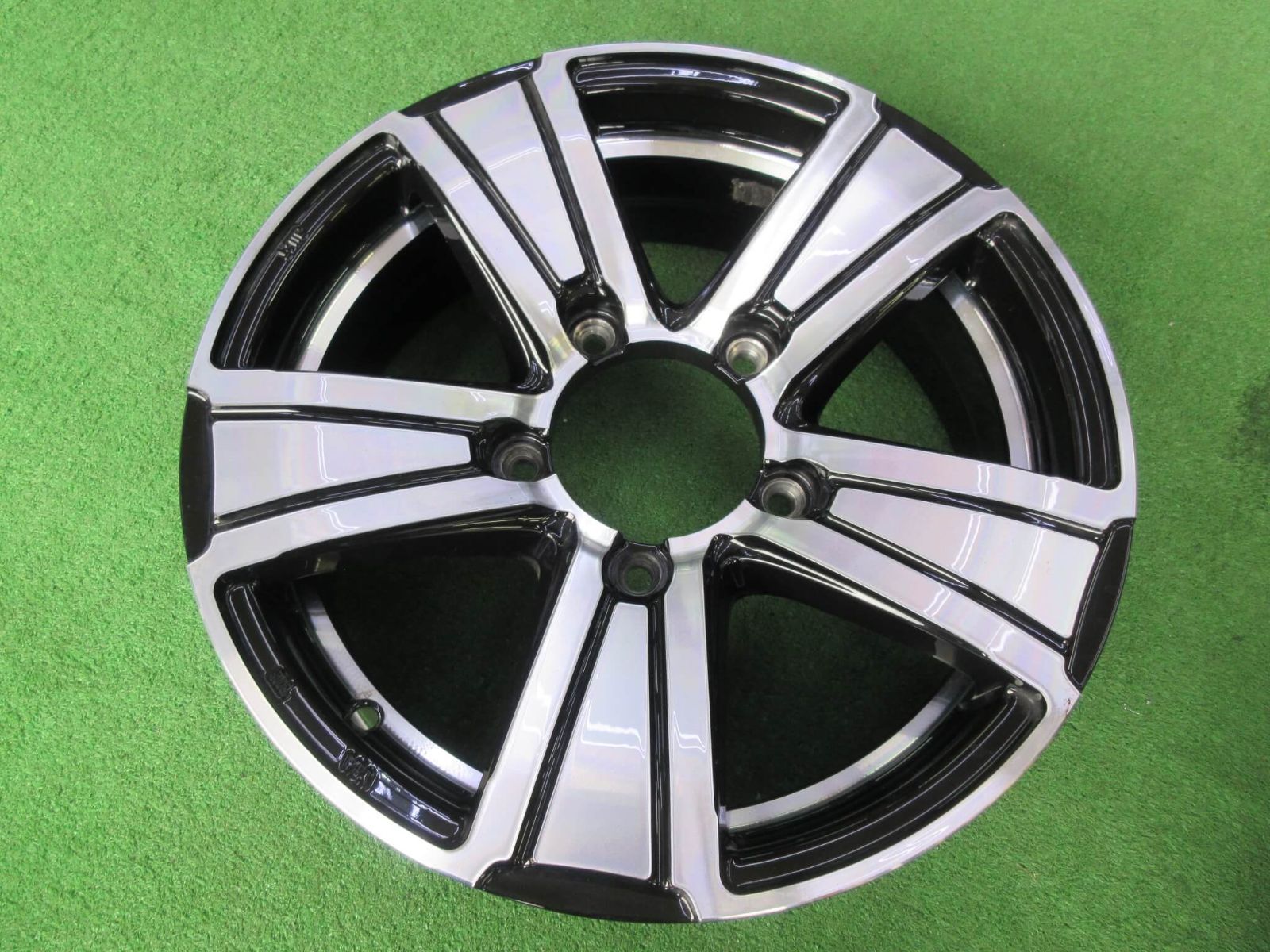  BMW用ホイール ケレナーズジュニア マインツ 8 J 18 5 H 120 35 目立った傷も無く程度良好です 16インチ ホイール