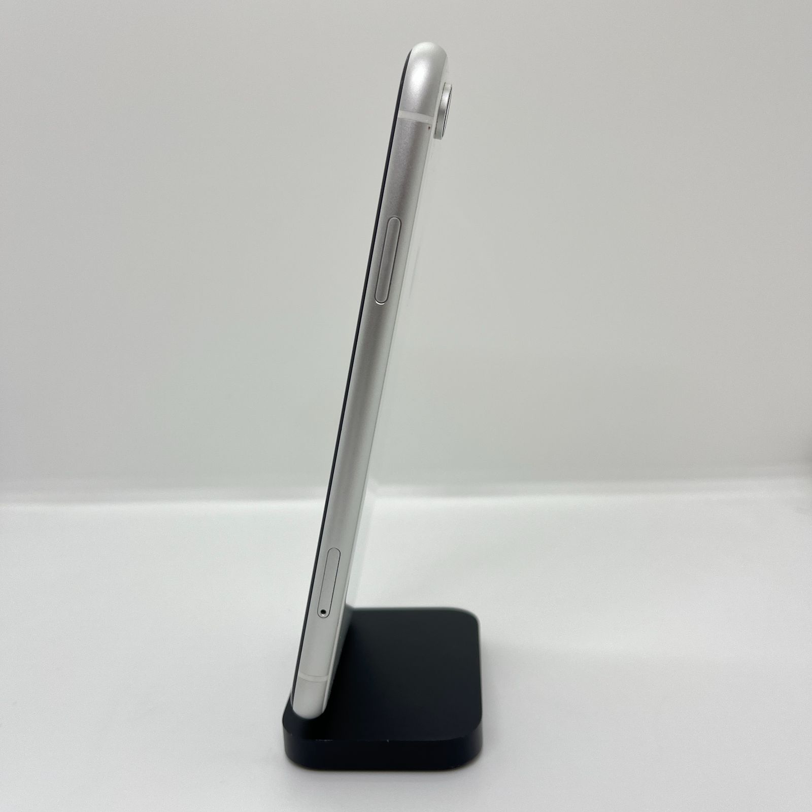 バッテリー最大容量100％】iPhoneXR 64GB ホワイト【SIMロック解除済み