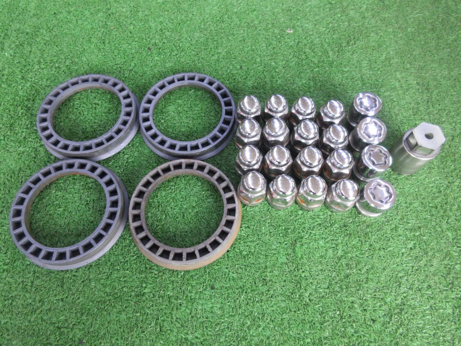  ＡＴＧ ロリンザーＲＳ８ 8 5 J 9 19 H 114 3 38 ナット ロック 60パイハブリング付き 19インチ タイヤ ホイールセット