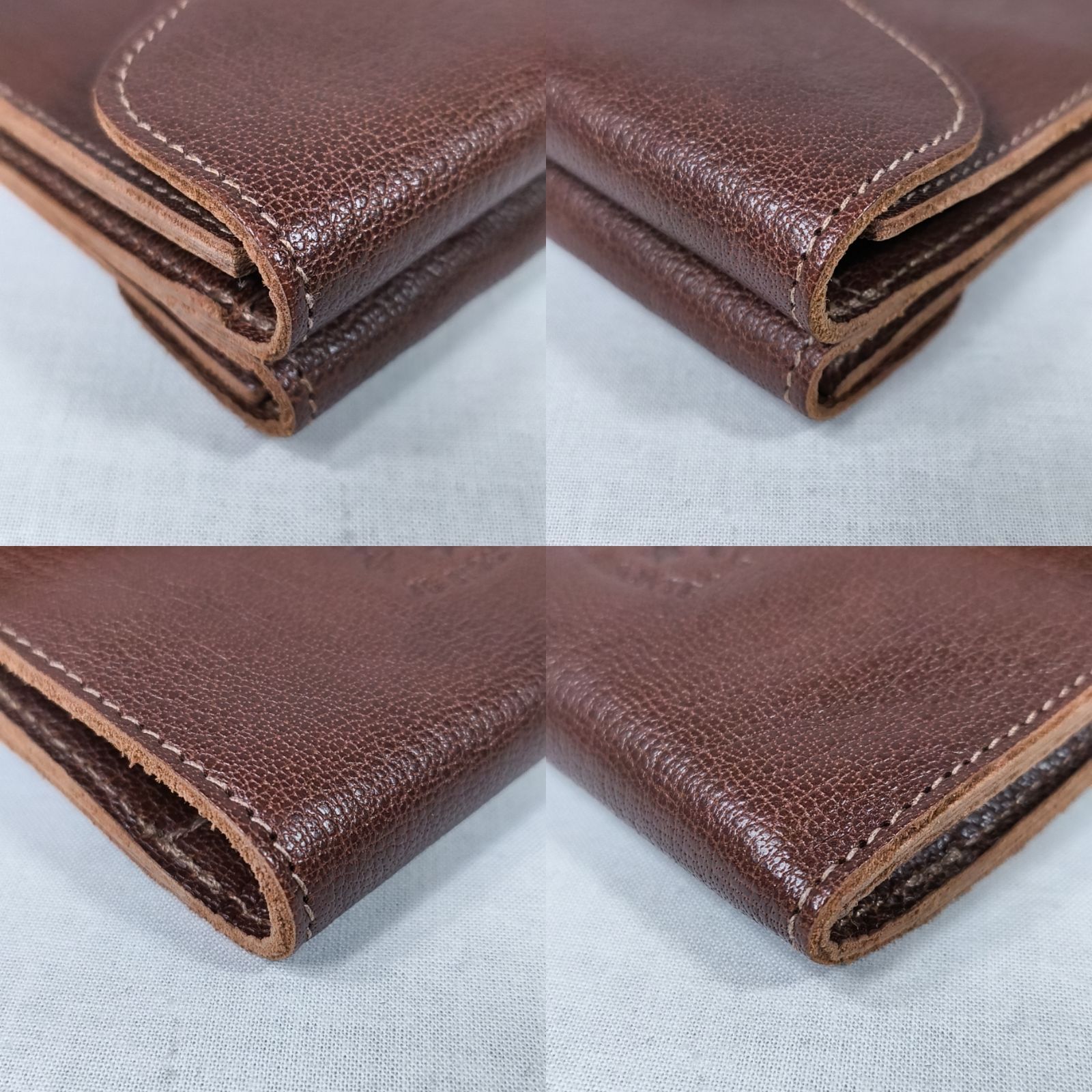 ダークブラウン