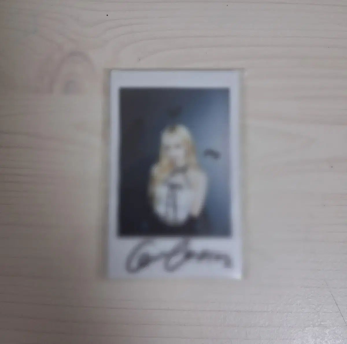 tripleS イ ソヨン LEE SEOYEON サイン入り チェキ ポラロイド