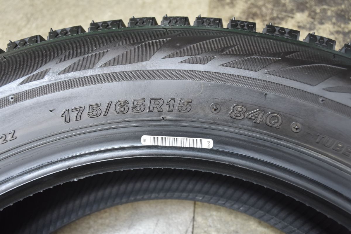 バリ山 2023年製 ブリヂストン スタッドレス 175/65R15 アクア等 バリ山 2023年製 ブリヂストン スタッドレス 175/65R15 アクア等 バリ