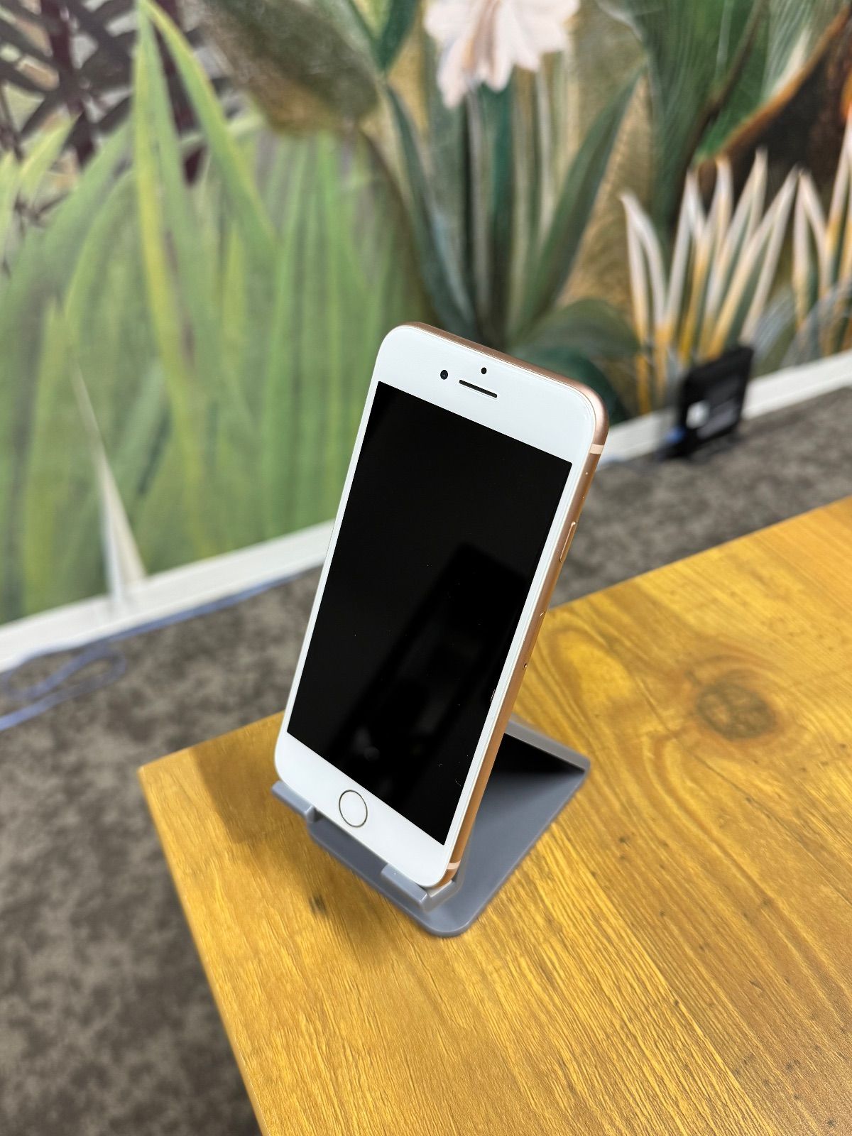 iPhone 8 64GB ゴールド SIMフリー 動作確認済み IMEI：356097090980877