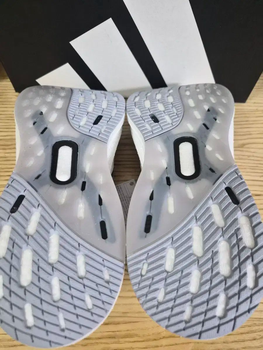 アディダス ウルトラブースト