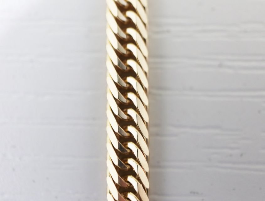 イエローゴールド