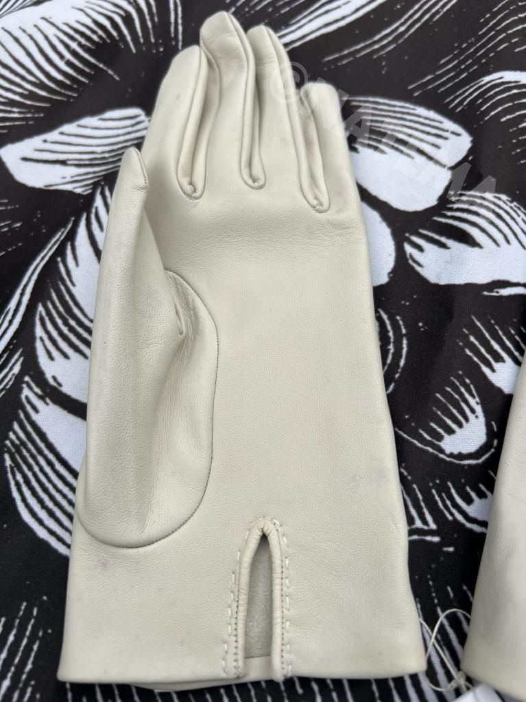 14日まで限定価格 Hermes エルメス 未使用タグ箱付き 手袋 革手袋 羊皮
