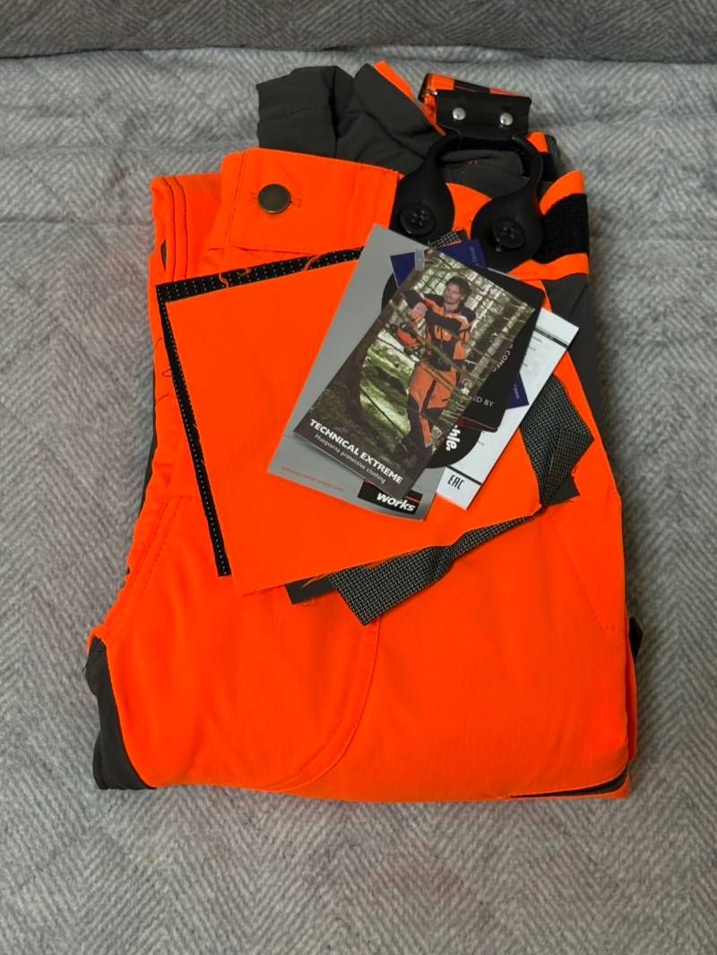 ハスクバーナ 作業用 防護ズボン テクニカル エクストリーム