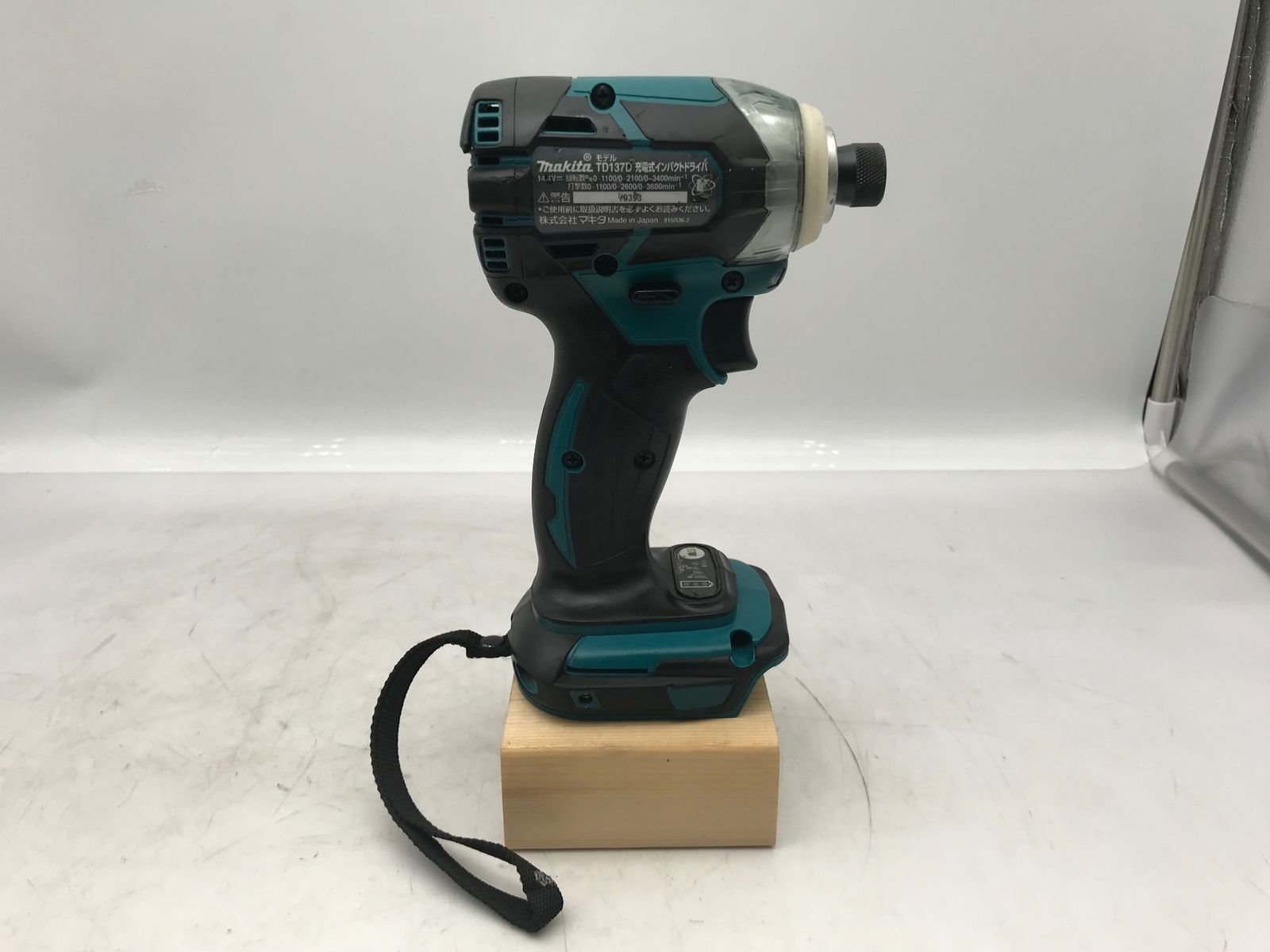 品 Makita マキタ 14.4v充電式インパクトドライバ TD137DRFX IT484JB4K1R8 エコツール小牧インター店 M02