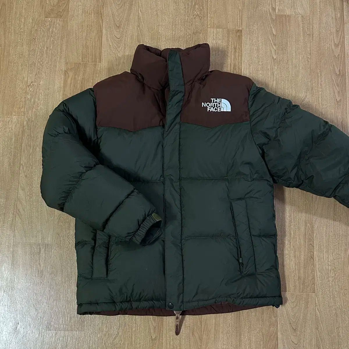 THE NORTH FACE ザノースフェイス 販売 ダウン ジャケット THE NORTH FACE ザノースフェイス 販売 ダウン ジャケット