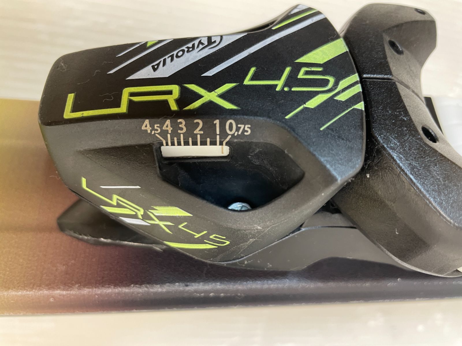 ◇ ロッカースキー Hart Circuit C1.2T 137 cm + TYROLIA LRX 4.5 Jr