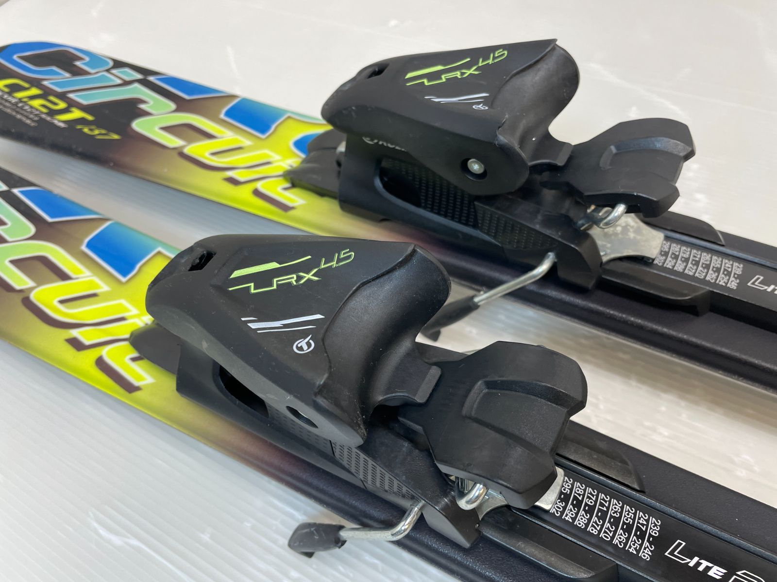 ◇ ロッカースキー Hart Circuit C1.2T 137 cm + TYROLIA LRX 4.5 Jr