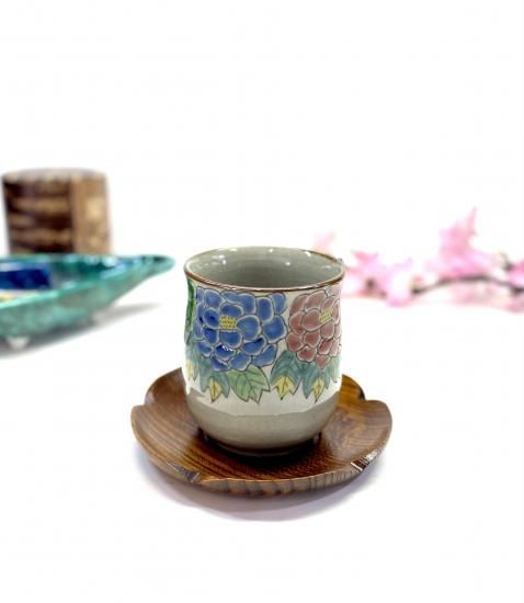 九谷焼 湯呑 湯飲み 大 色絵牡丹 裏絵