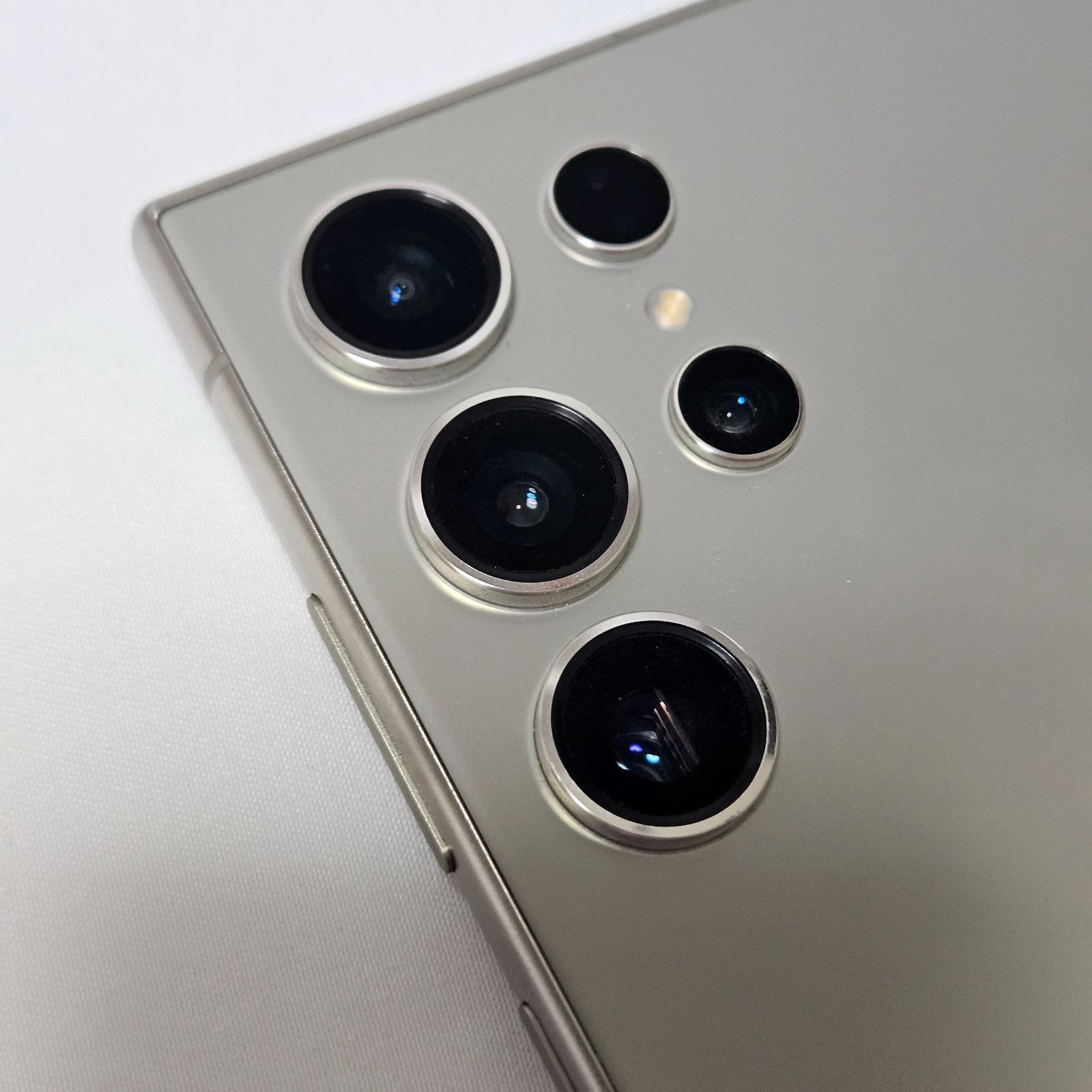 GALAXY S24 Ultra 256GB 国内版 チタニウムグレー Samsung Galaxy S24 Ultra SC-52E 256GB Titanium Gray Unlocked