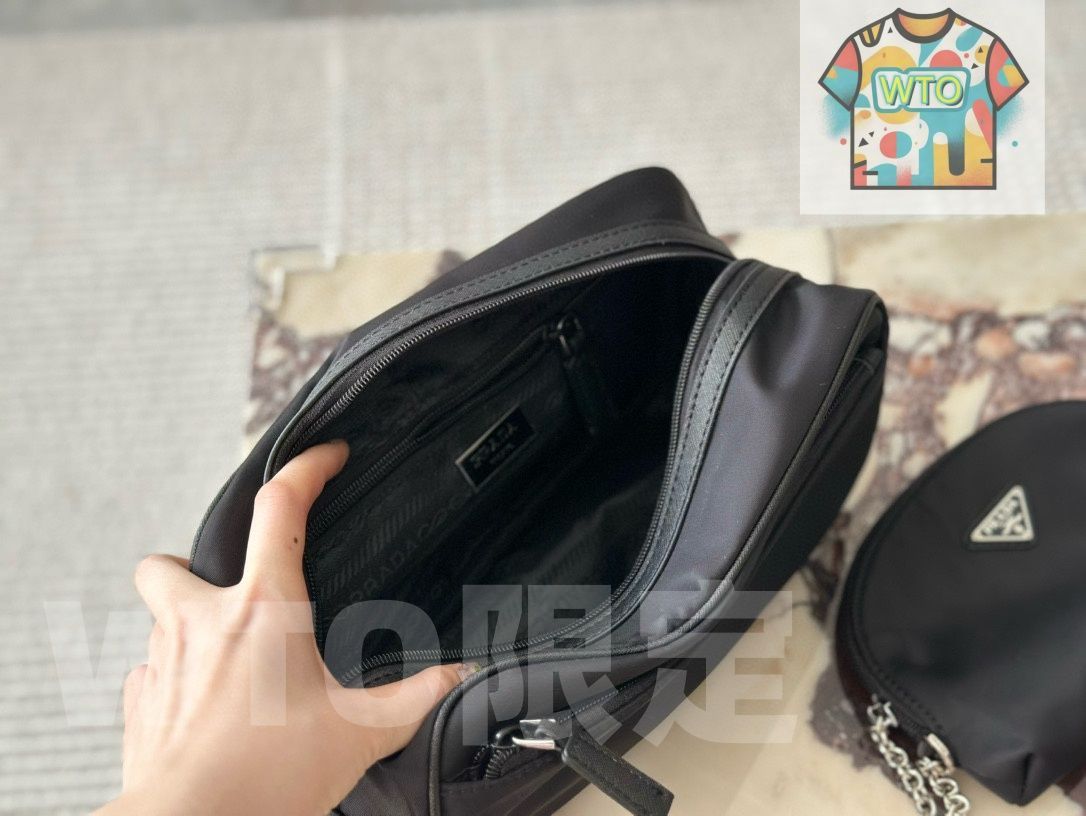  今日 Prada Nylon Cosmetic Pouch プラダ ナイロン コスメポーチ -WTO輸入 ハンドバッグ バッグ