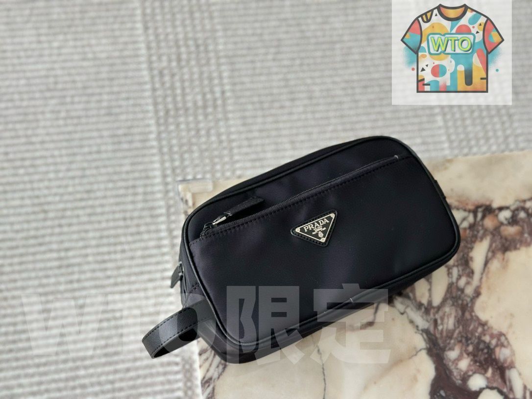 今日 Prada Nylon Cosmetic Pouch プラダ ナイロン コスメポーチ 25×14cm -WTO輸入