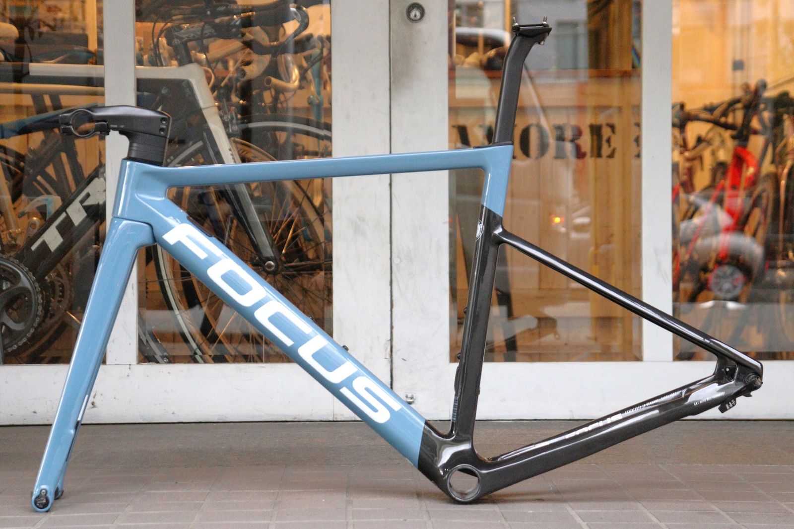 フォーカスイザルコマックスフレームセット 美品！ フォーカス FOCUS