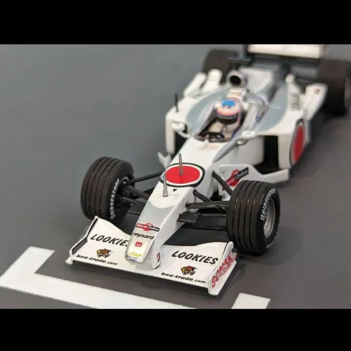 ミニチャンプス 1/43 BAR002 佐藤琢磨コレクション - メルカリ