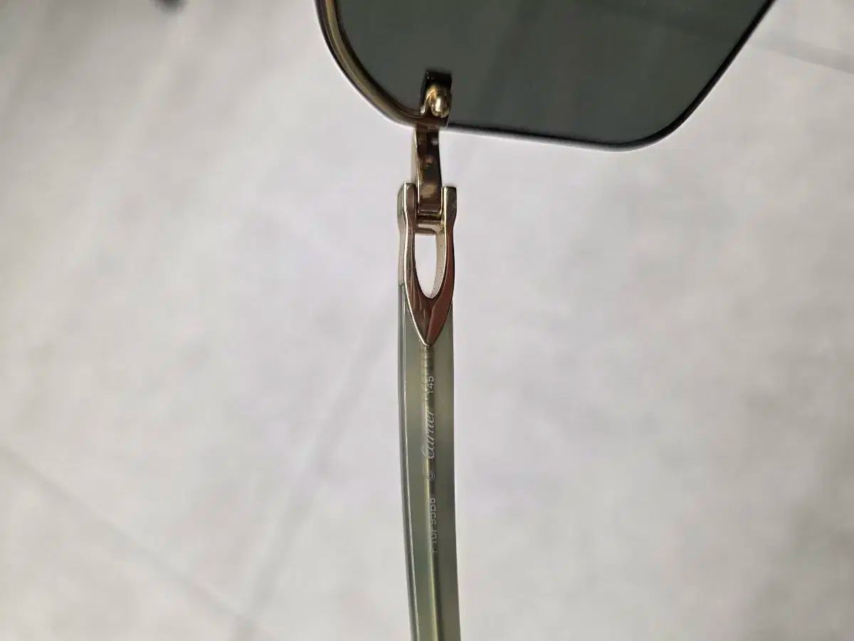  カルティエ cartier サングラス サングラス 小物