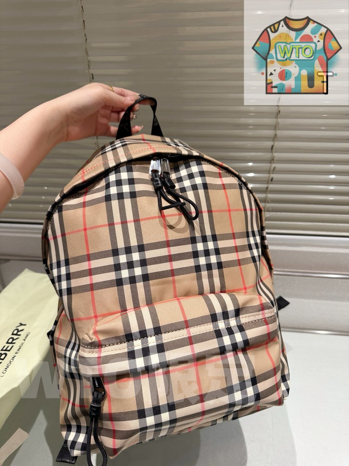 【人気急上昇】 今日 Burberry The Rucksack 2025 Spring Military Backpack バーバリー ザ ラックサック 2025 年春 ミリタリーバックパック