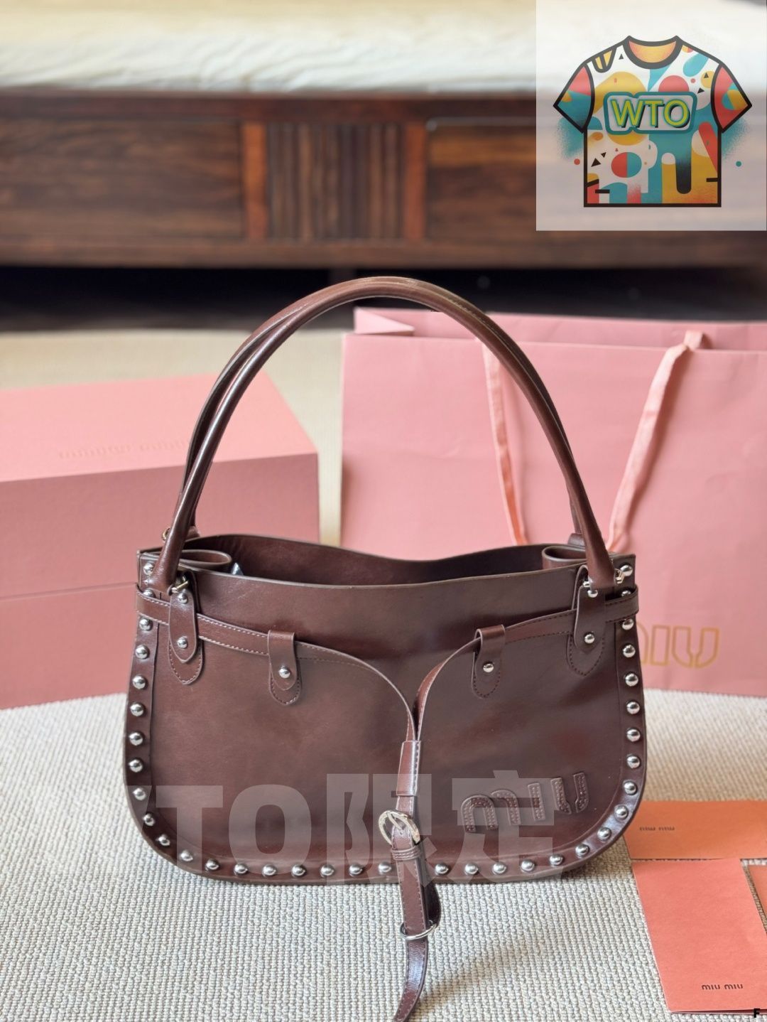 Miu 牛皮愛心鉚釘