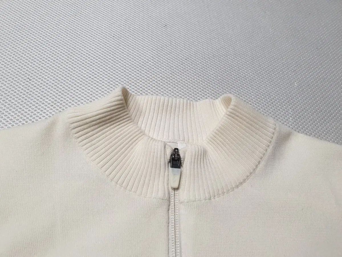 アメイジングクリー アイボリー ニット ジップアップ レディース