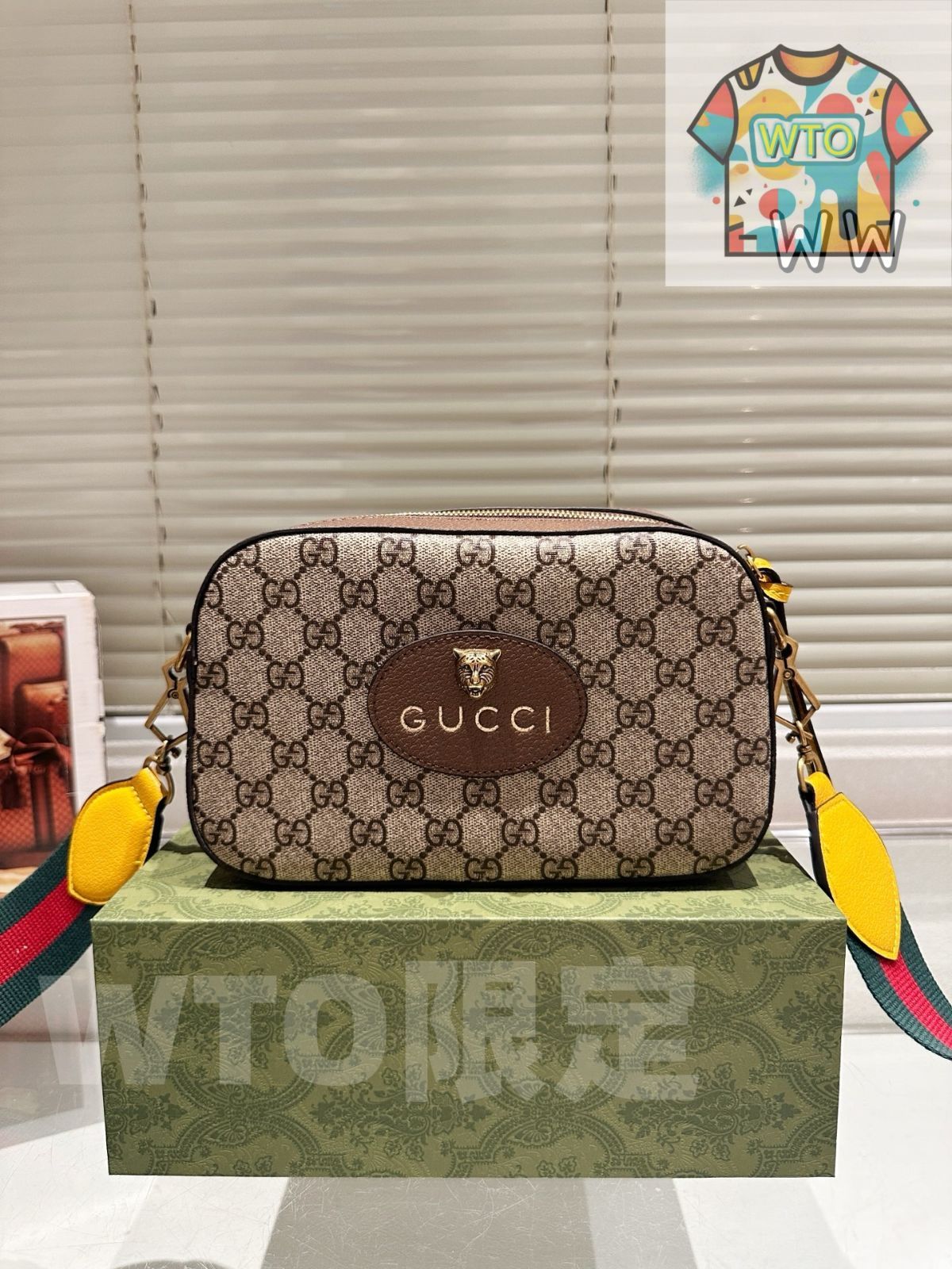 今日 Gucci Tiger Head Camera Bag グッチ タイガーヘッド カメラバッグ