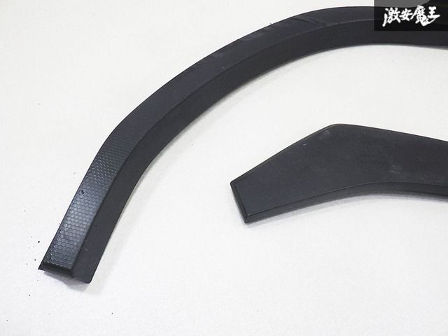 美品✨送料無料！即購入OK！WRX S4 VBH 純正フェンダーアーチモール 美品✨送料無料！即購入OK！WRX S4 VBH 純正フェンダーアーチモール 2025