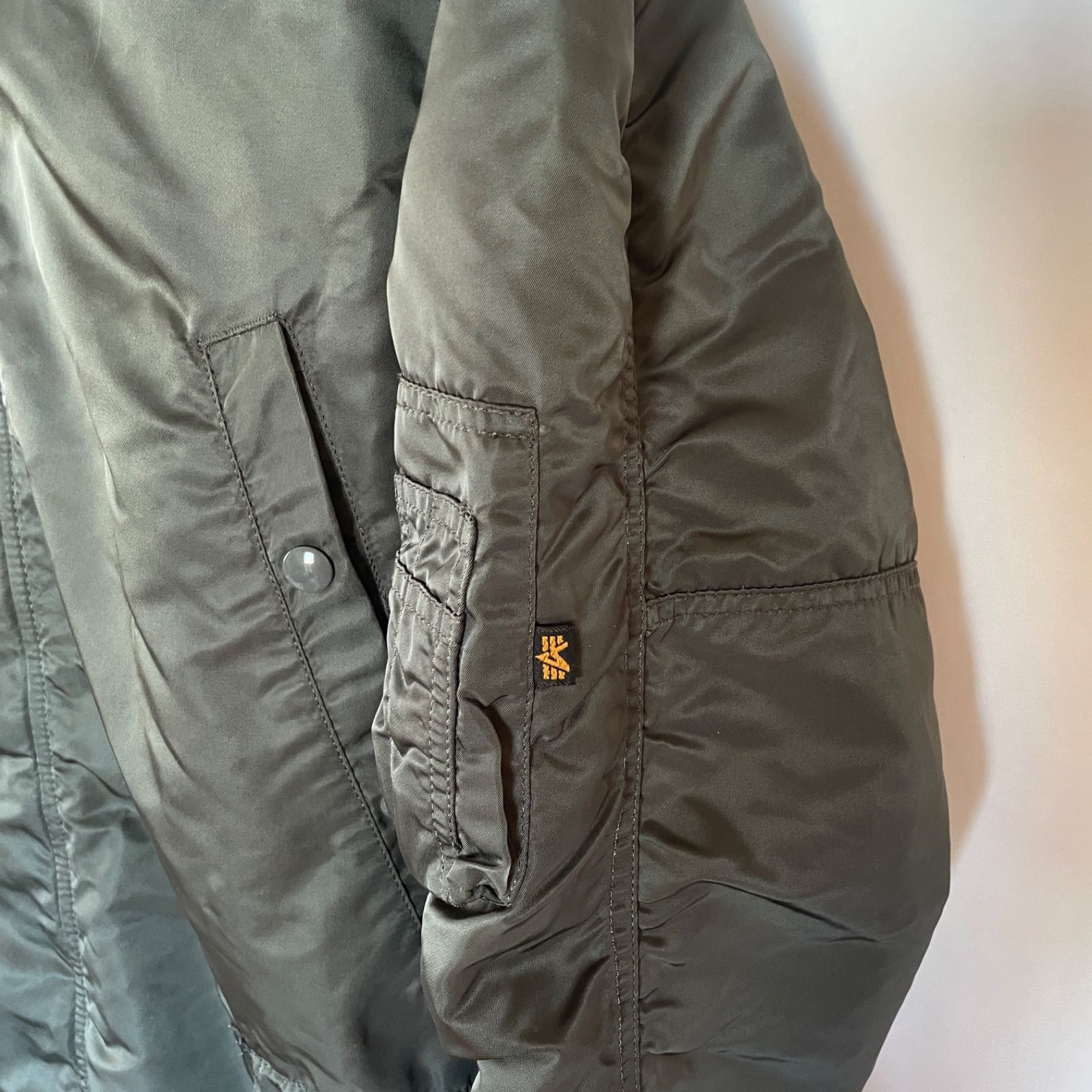 カーキ フライトジャケット