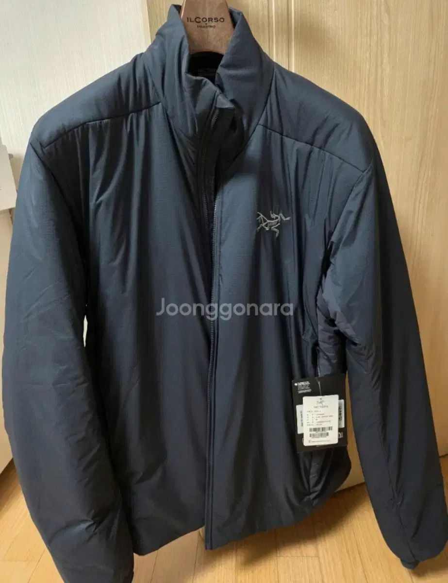 ARC TERYX アークテリクス Atom アトム SV ブラックサファイア M サイズ