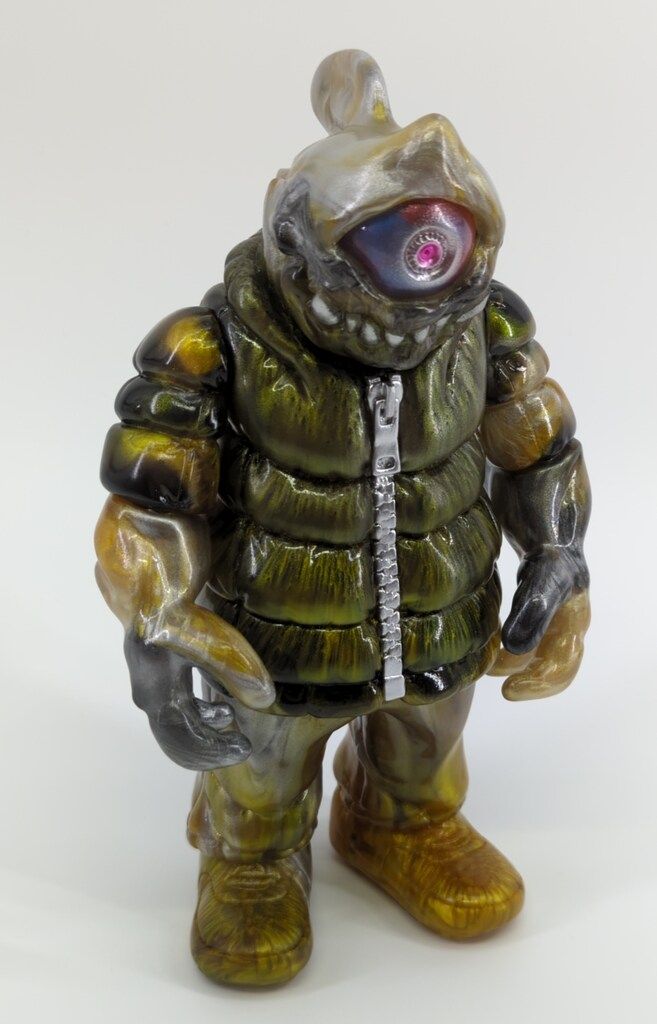 GYAROMI MOMOCO STUDIO 地獄鮫オイド 混沌銀河ver. UTOYIA台南国際玩具