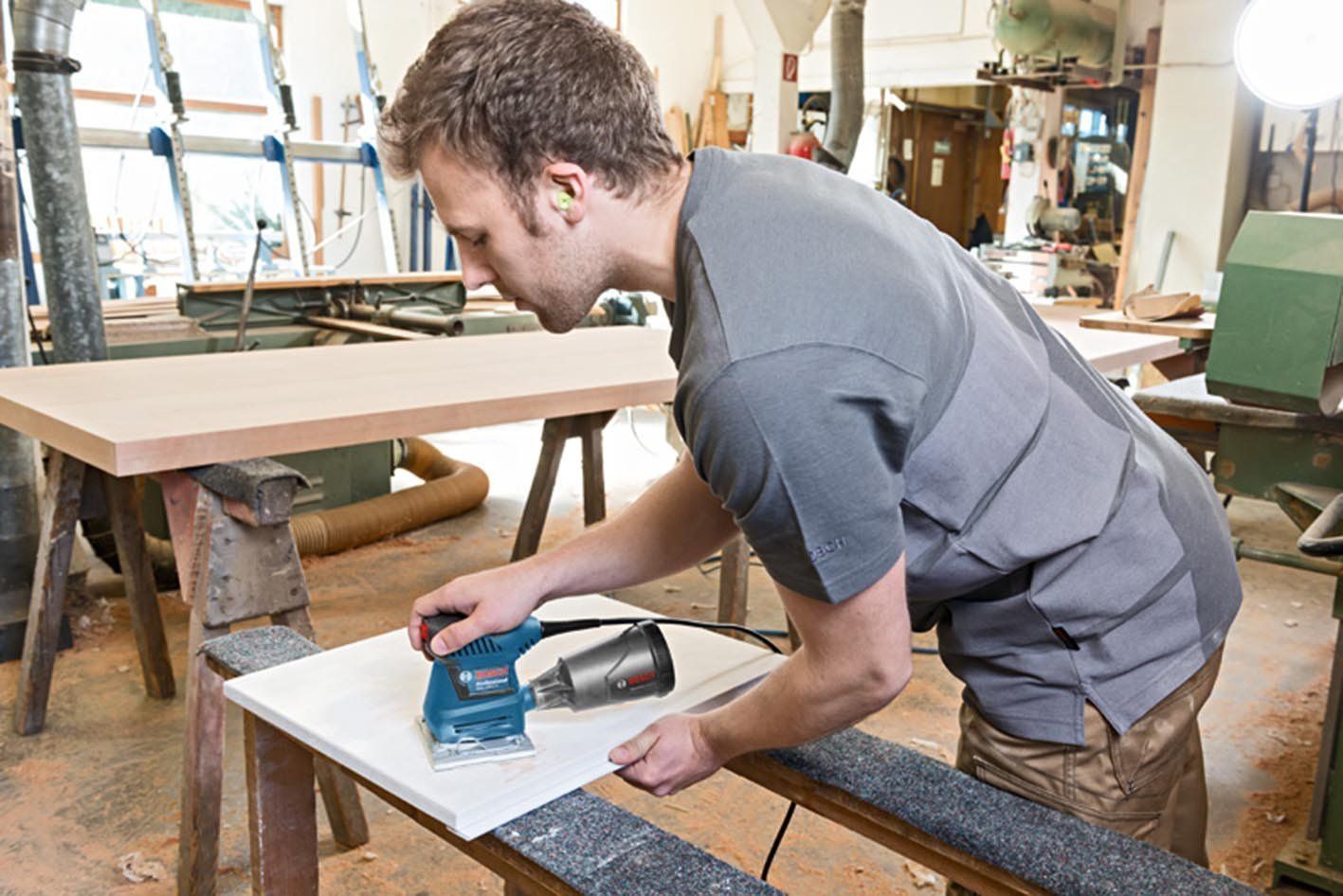 Bosch Professional ボッシュ 吸じんオービタルサンダーミニ GSS1400A プレートサイズ 113x101 102 電圧 100V